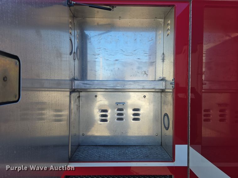 image for item DO7736 2000 Emergency One quint fire truck