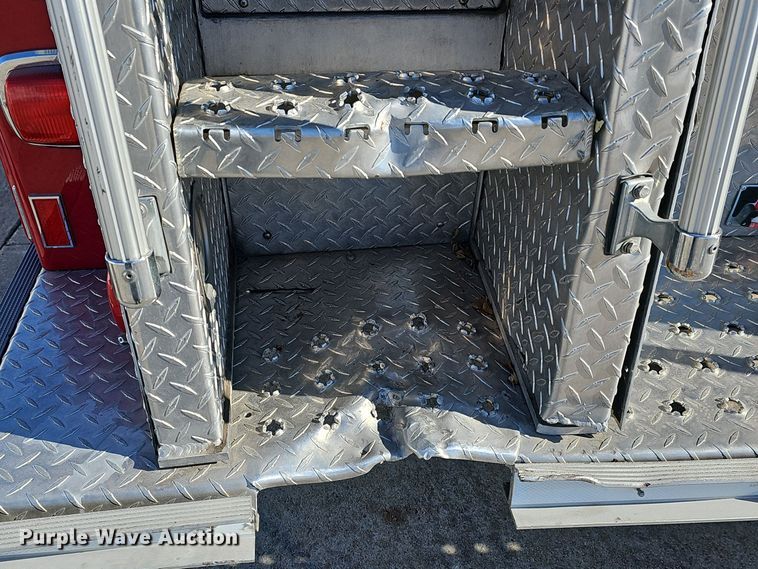 image for item DO7736 2000 Emergency One quint fire truck