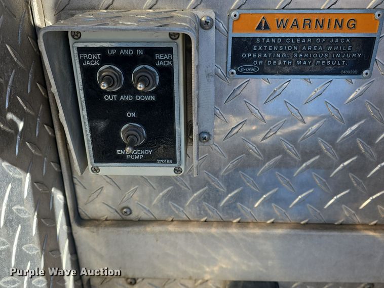 image for item DO7736 2000 Emergency One quint fire truck