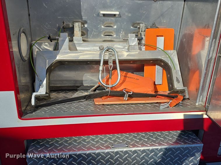 image for item DO7736 2000 Emergency One quint fire truck