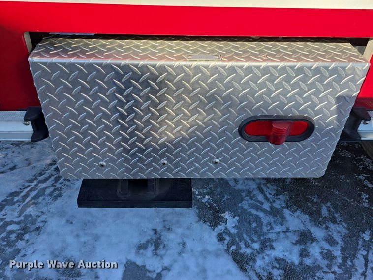 image for item DO7736 2000 Emergency One quint fire truck