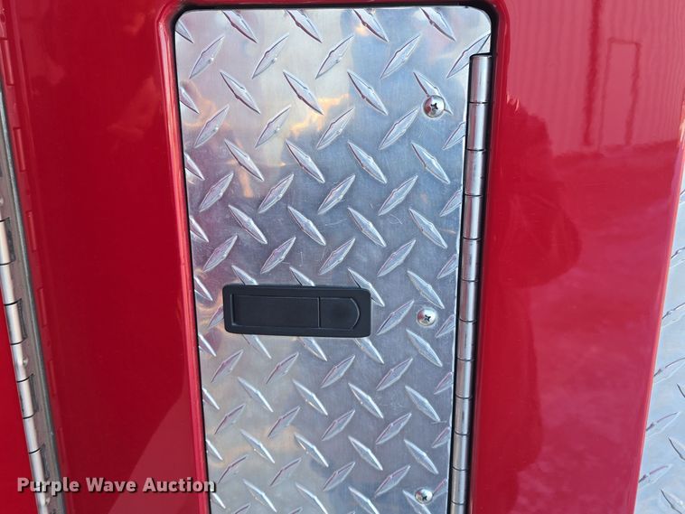 image for item DO7736 2000 Emergency One quint fire truck