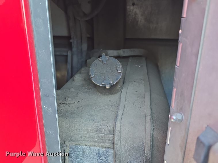 image for item DO7736 2000 Emergency One quint fire truck