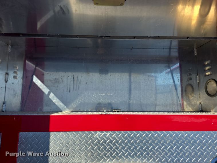 image for item DO7736 2000 Emergency One quint fire truck