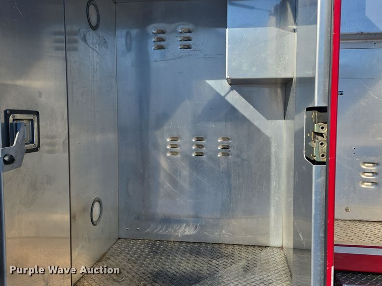 image for item DO7736 2000 Emergency One quint fire truck