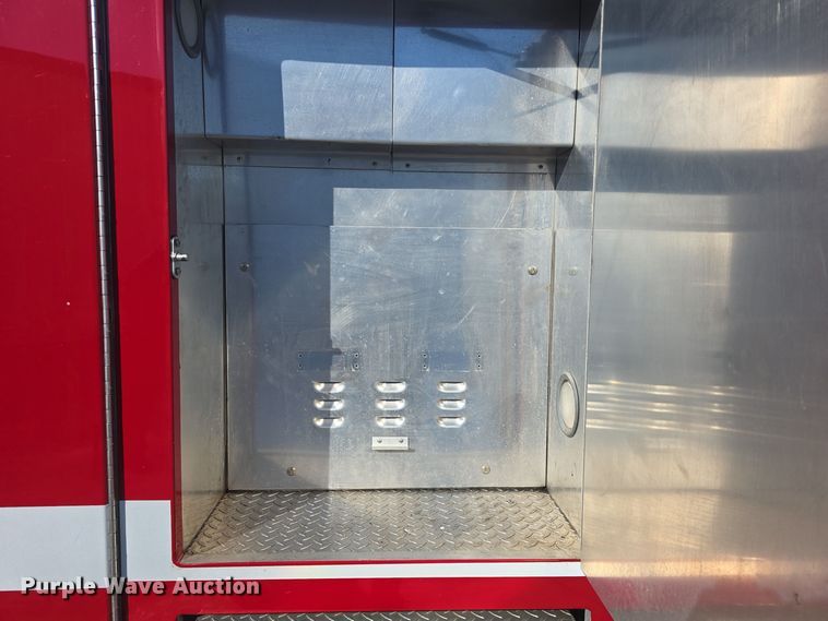 image for item DO7736 2000 Emergency One quint fire truck