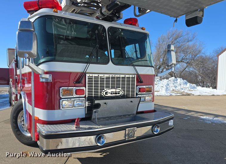 image for item DO7736 2000 Emergency One quint fire truck