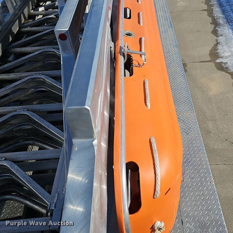 image for item DO7736 2000 Emergency One quint fire truck