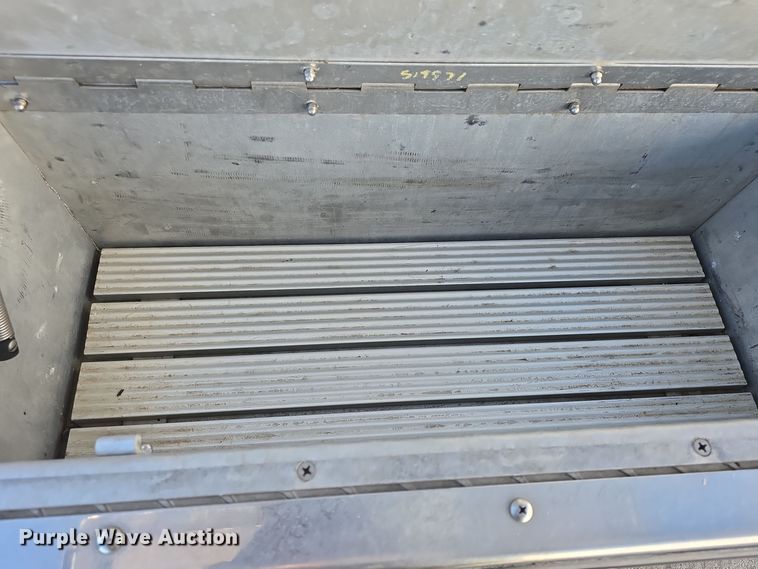 image for item DO7736 2000 Emergency One quint fire truck