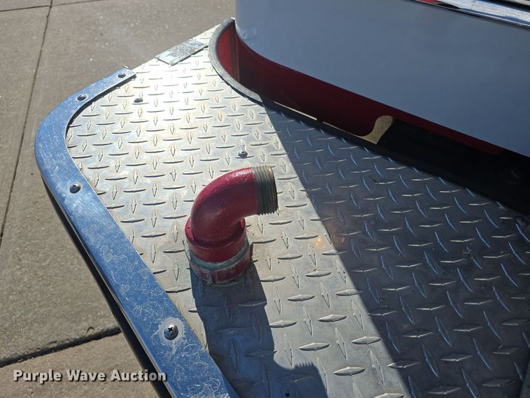 image for item DO7736 2000 Emergency One quint fire truck