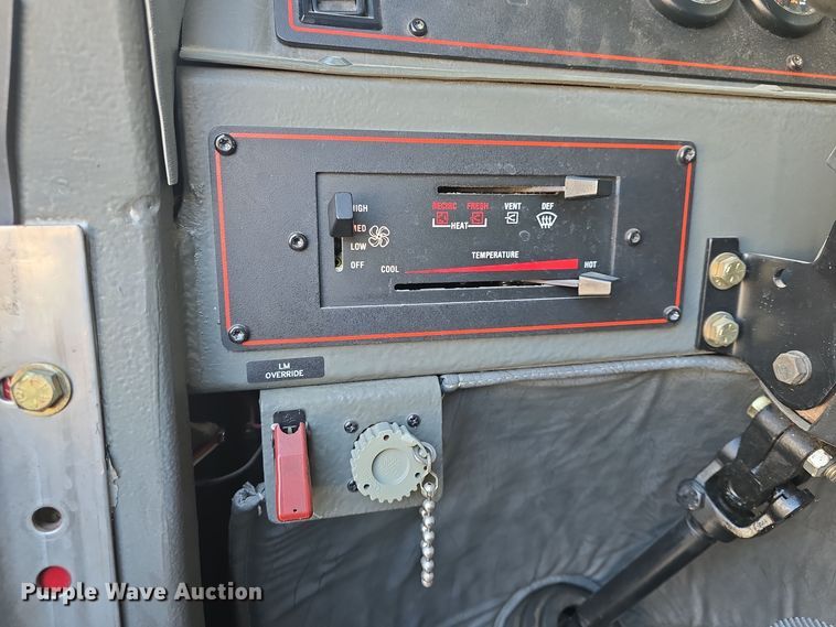 image for item DO7736 2000 Emergency One quint fire truck