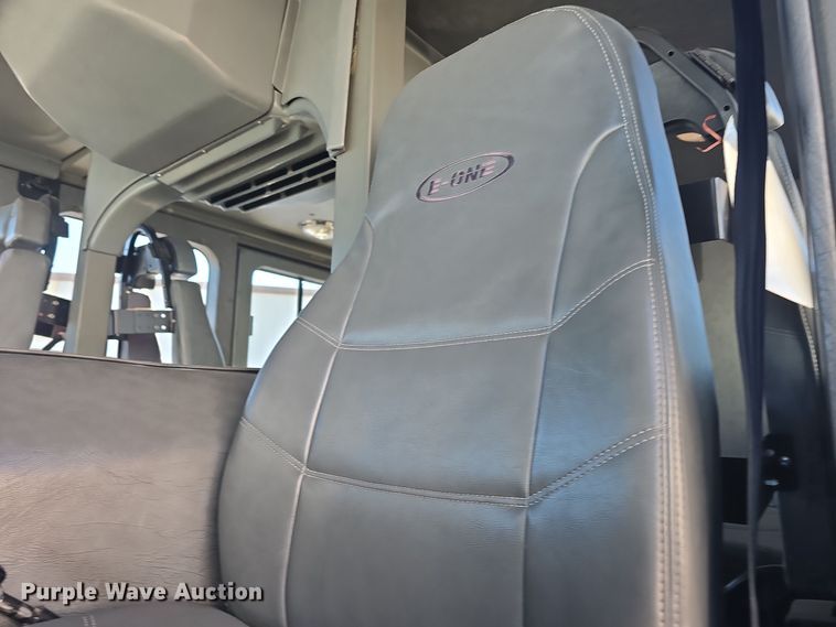 image for item DO7736 2000 Emergency One quint fire truck