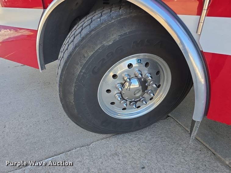 image for item DO7736 2000 Emergency One quint fire truck