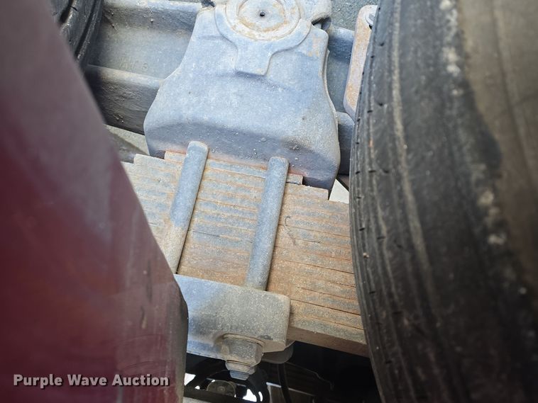 image for item DO7736 2000 Emergency One quint fire truck