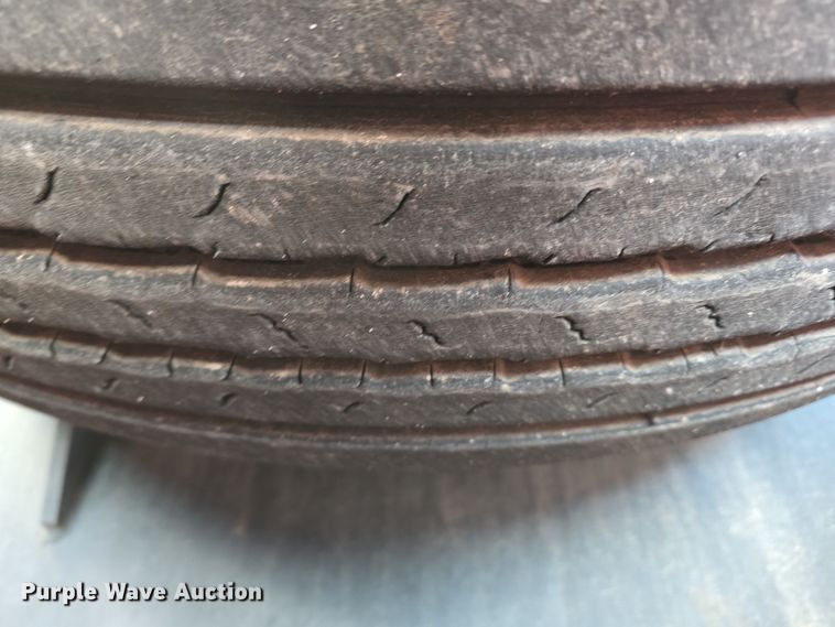 image for item DO7736 2000 Emergency One quint fire truck