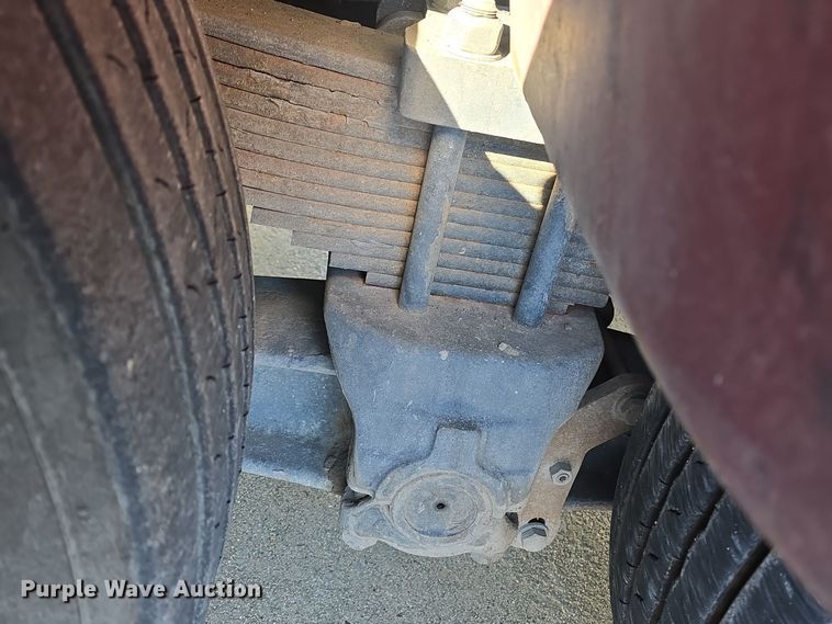 image for item DO7736 2000 Emergency One quint fire truck