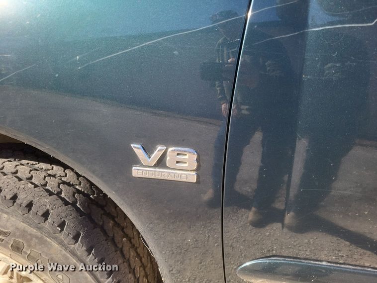 image for item DS5213 2004 Nissan Titan pickup truck