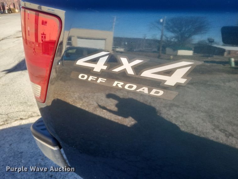 image for item DS5213 2004 Nissan Titan pickup truck