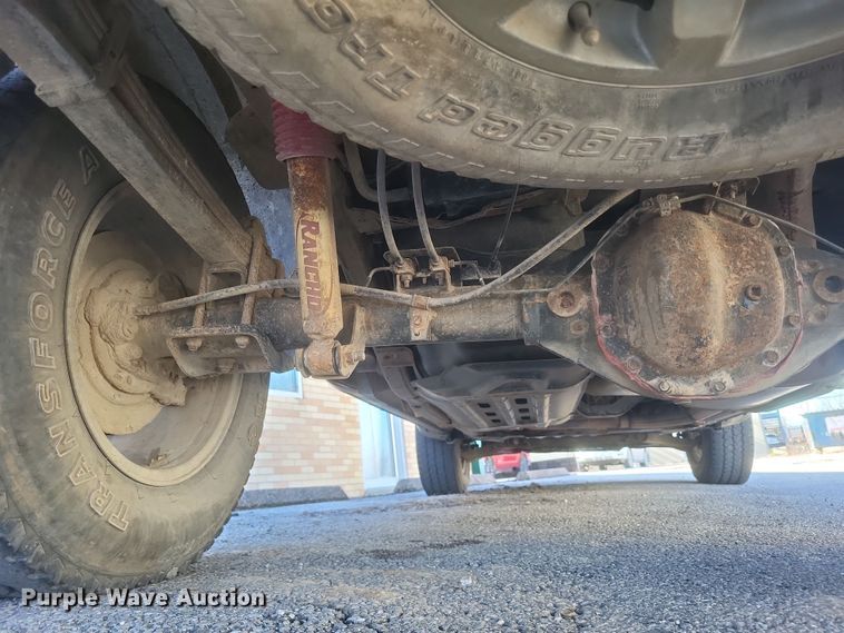 image for item DS5213 2004 Nissan Titan pickup truck