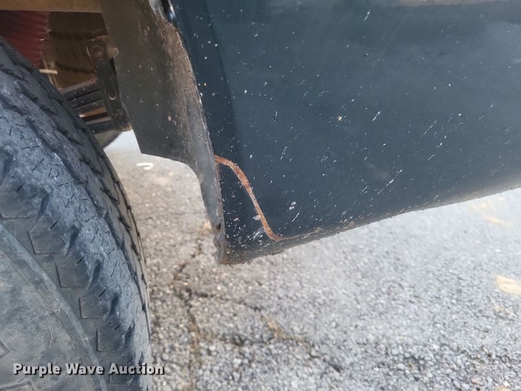 image for item DS5213 2004 Nissan Titan pickup truck