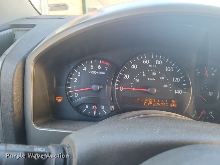 image for item DS5213 2004 Nissan Titan pickup truck