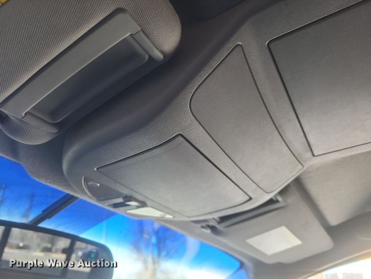 image for item DS5213 2004 Nissan Titan pickup truck