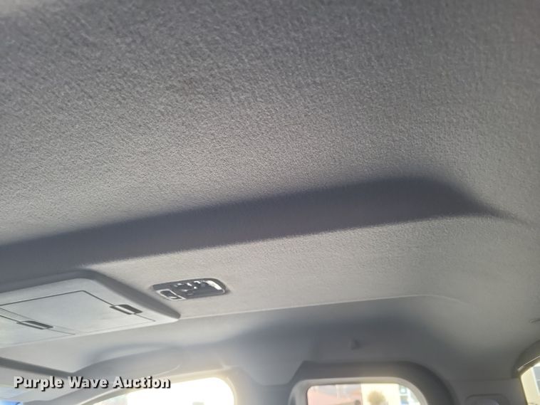 image for item DS5213 2004 Nissan Titan pickup truck