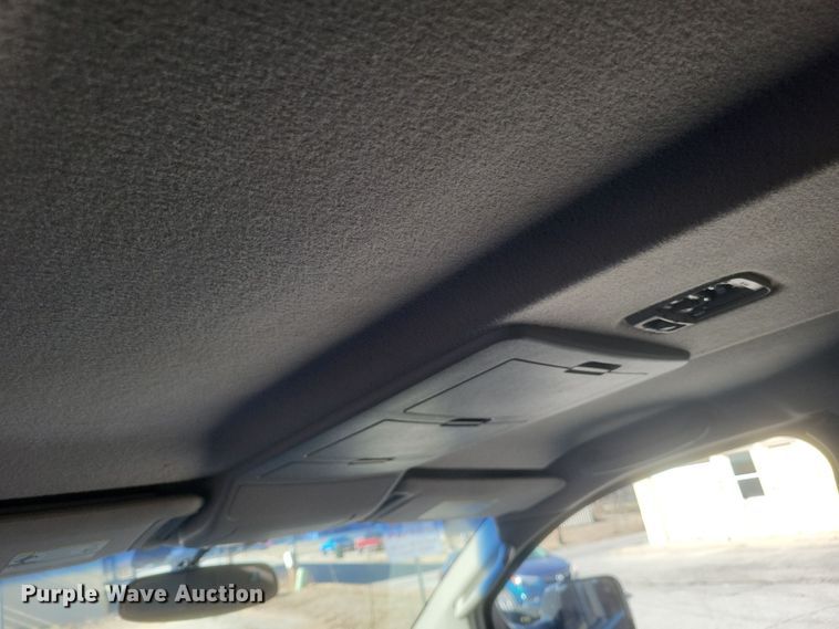 image for item DS5213 2004 Nissan Titan pickup truck