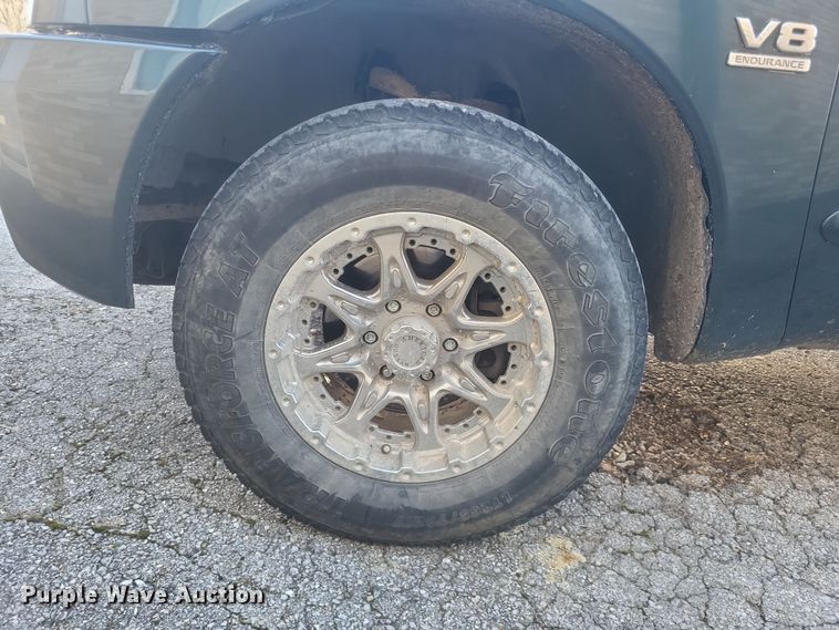 image for item DS5213 2004 Nissan Titan pickup truck