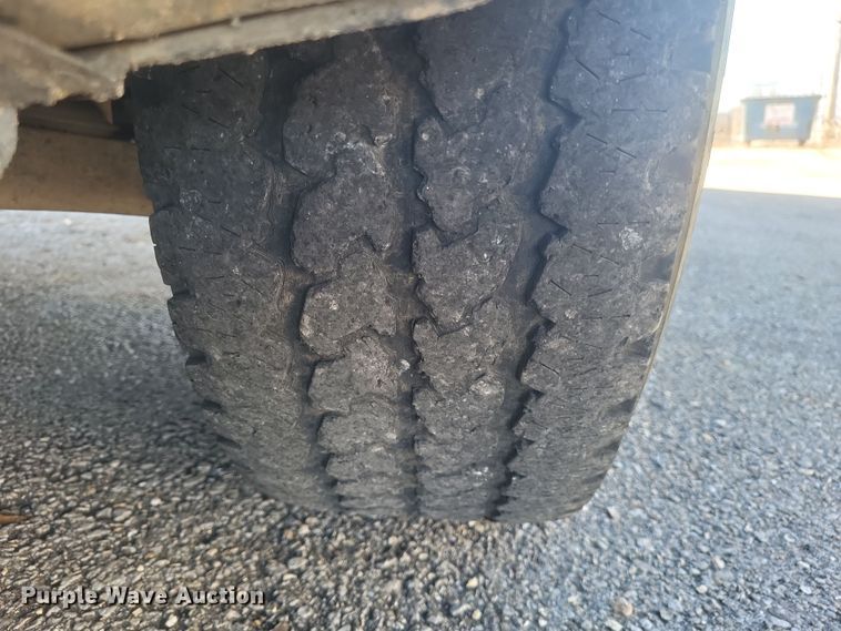 image for item DS5213 2004 Nissan Titan pickup truck