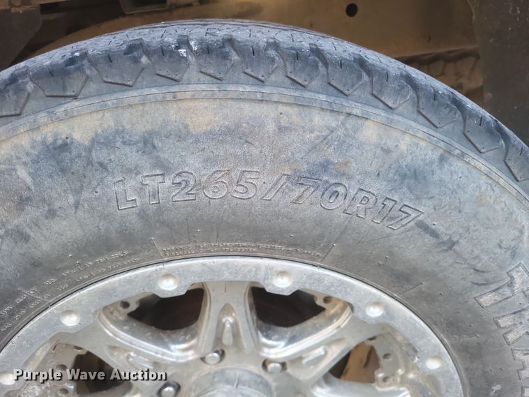 image for item DS5213 2004 Nissan Titan pickup truck