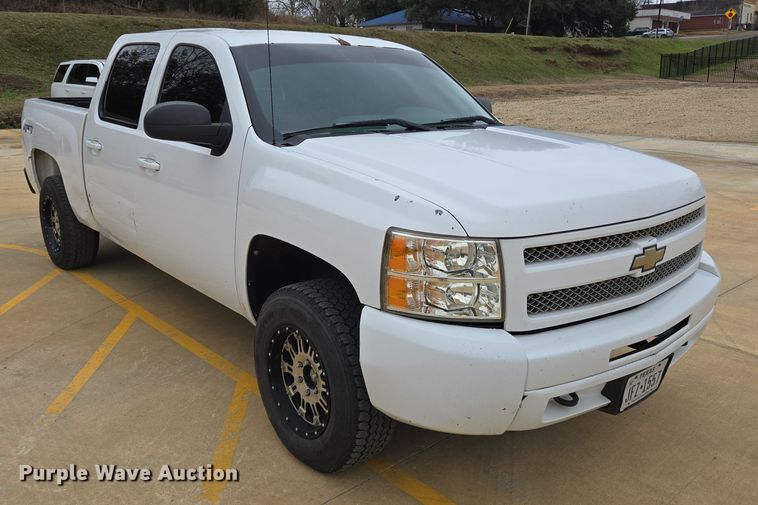 image for item DV1251 2010 Chevrolet Silverado 1500 Crew Cab pickup truck