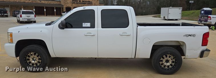 image for item DV1251 2010 Chevrolet Silverado 1500 Crew Cab pickup truck