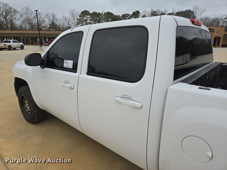image for item DV1251 2010 Chevrolet Silverado 1500 Crew Cab pickup truck