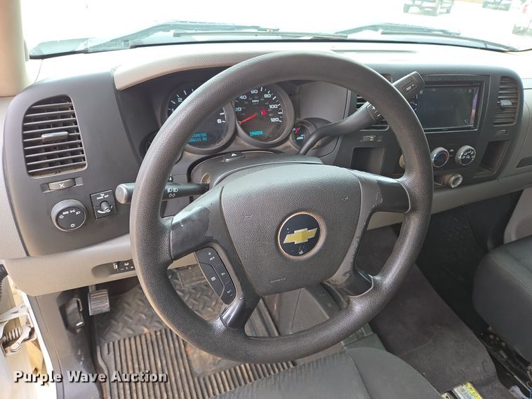 image for item DV1251 2010 Chevrolet Silverado 1500 Crew Cab pickup truck