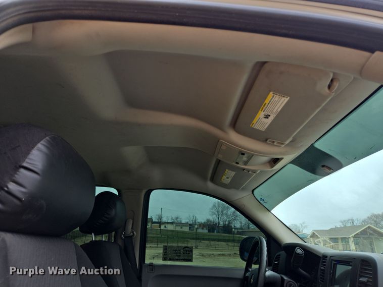 image for item DV1251 2010 Chevrolet Silverado 1500 Crew Cab pickup truck