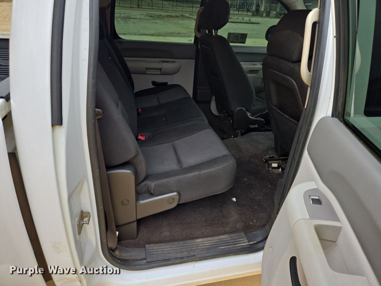 image for item DV1251 2010 Chevrolet Silverado 1500 Crew Cab pickup truck