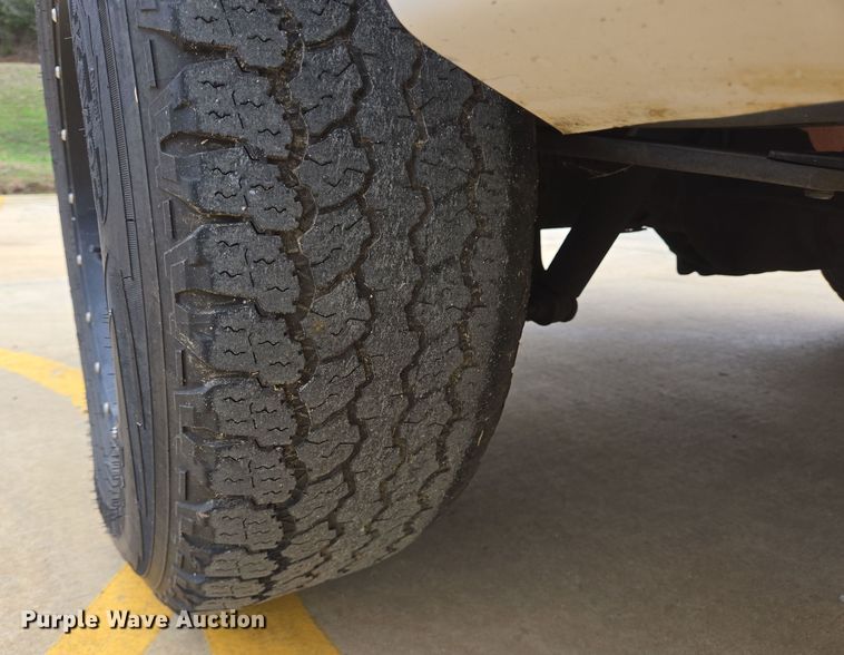 image for item DV1251 2010 Chevrolet Silverado 1500 Crew Cab pickup truck