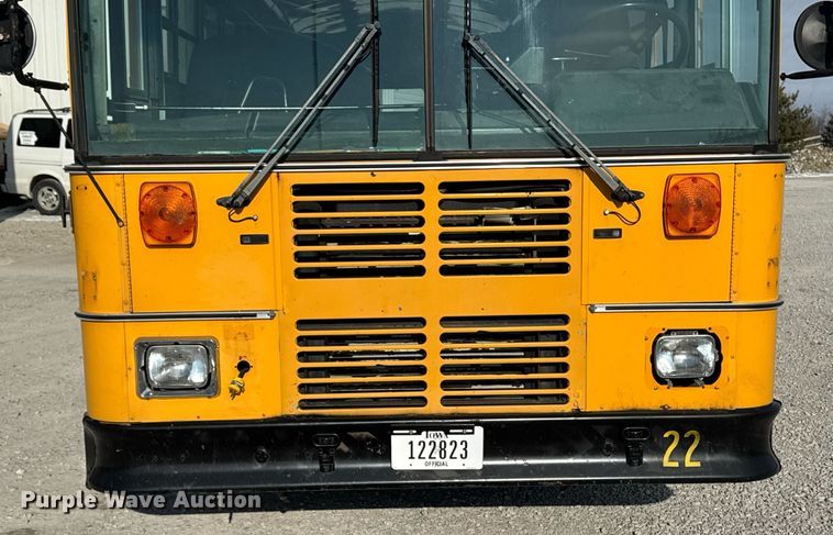 image for item DW2489 2000 Thomas MVP-EF school bus