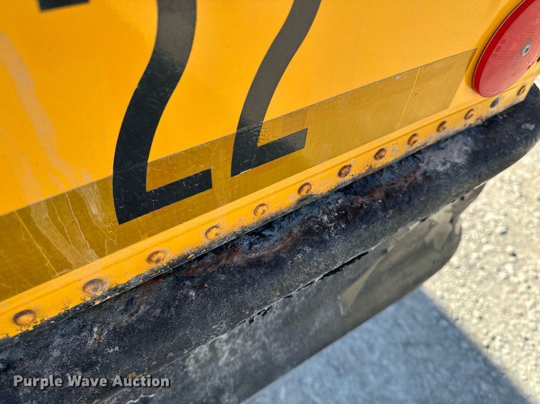 image for item DW2489 2000 Thomas MVP-EF school bus