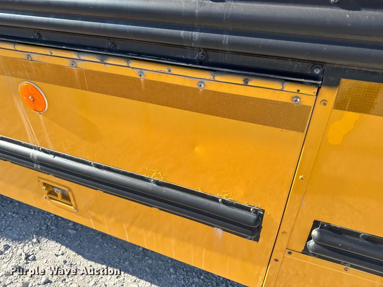 image for item DW2489 2000 Thomas MVP-EF school bus