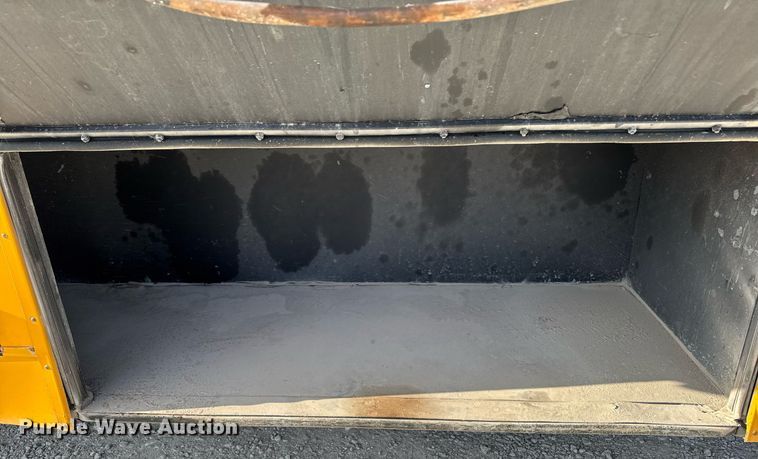 image for item DW2489 2000 Thomas MVP-EF school bus