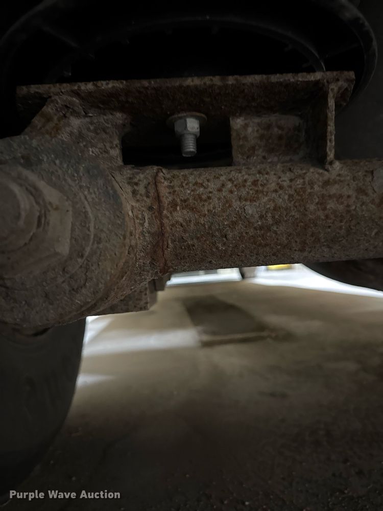 image for item DW2489 2000 Thomas MVP-EF school bus