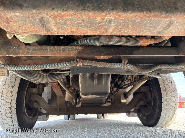 image for item DW2489 2000 Thomas MVP-EF school bus