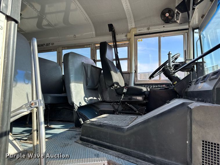 image for item DW2489 2000 Thomas MVP-EF school bus