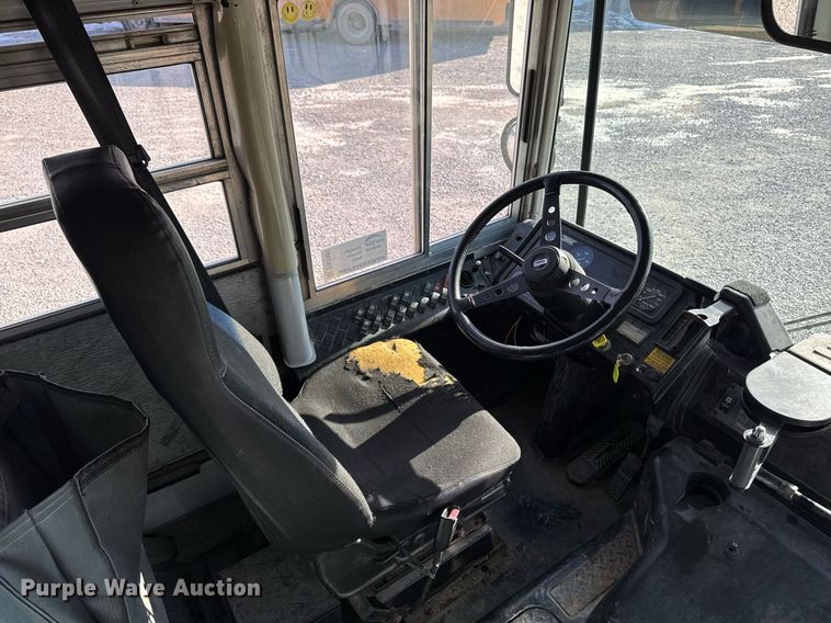 image for item DW2489 2000 Thomas MVP-EF school bus