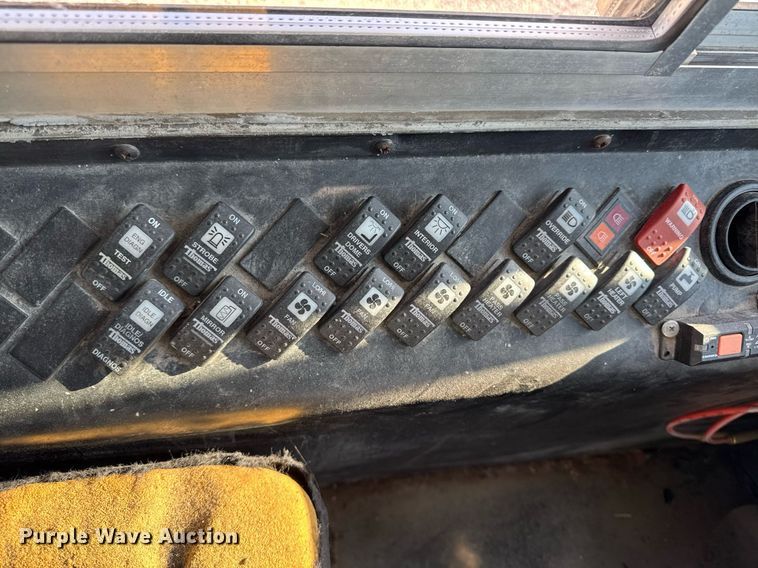 image for item DW2489 2000 Thomas MVP-EF school bus