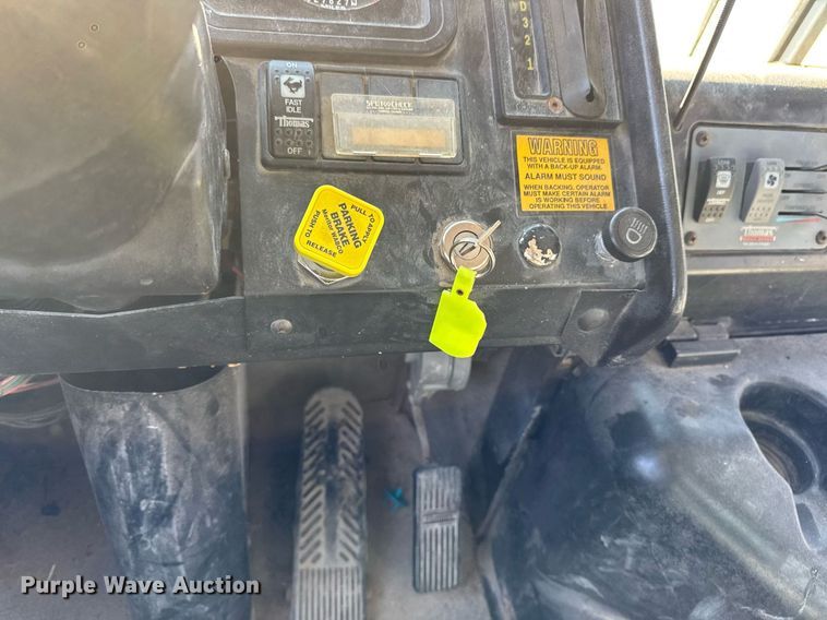 image for item DW2489 2000 Thomas MVP-EF school bus