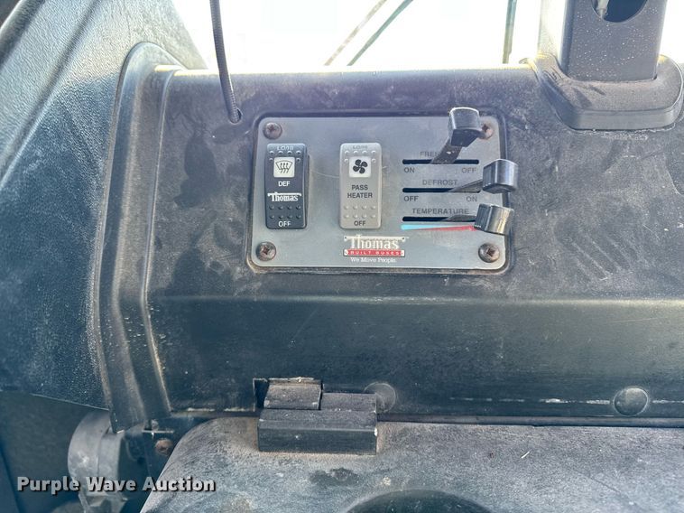 image for item DW2489 2000 Thomas MVP-EF school bus