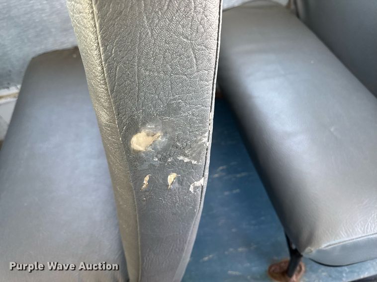 image for item DW2489 2000 Thomas MVP-EF school bus